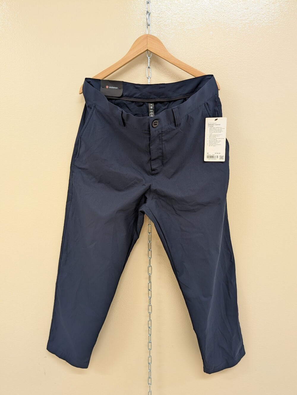Lululemon Men's relaxed tapered ankle trousers men's 36